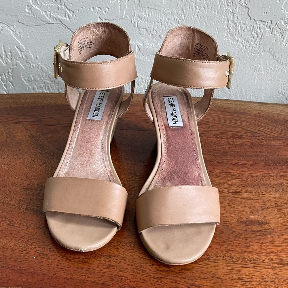 Steve Madden Open Toe‎ Tan Leather Wedge Sandals Size: 6.5